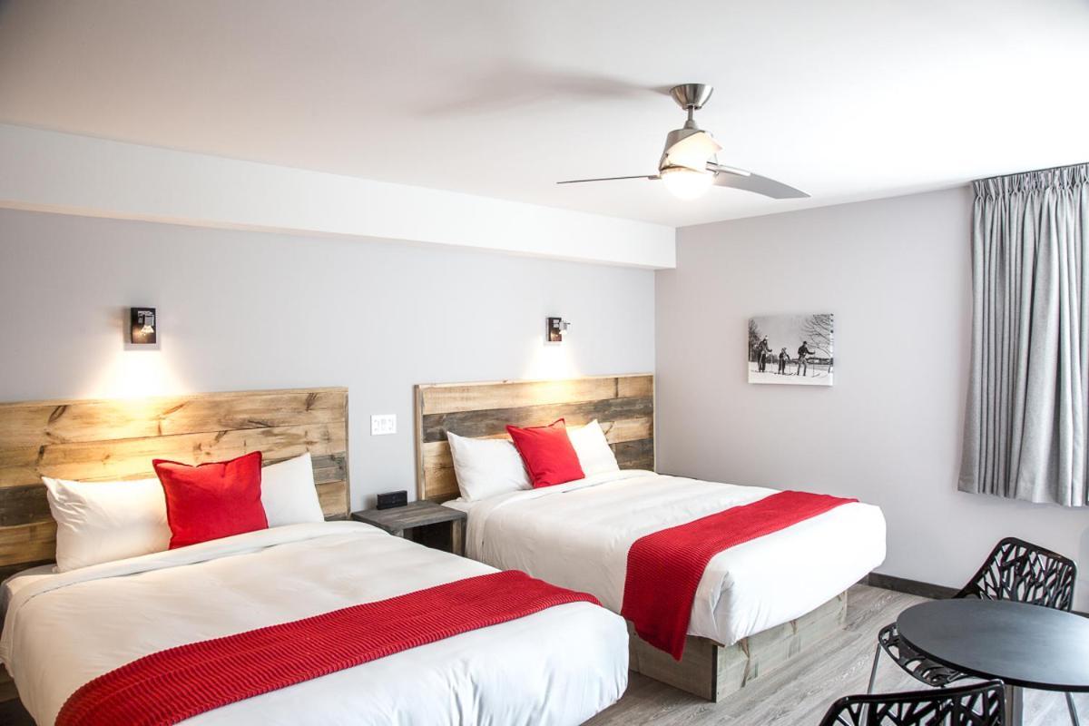Hotel Far Hills Val-Morin Bagian luar foto