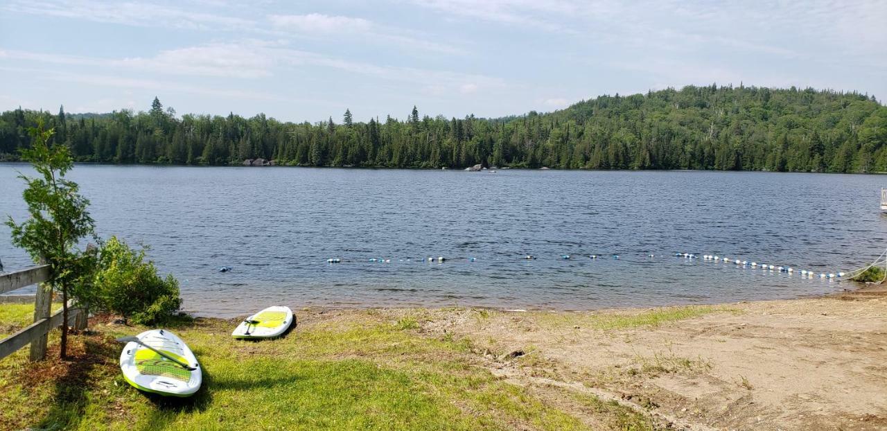 Hotel Far Hills Val-Morin Bagian luar foto